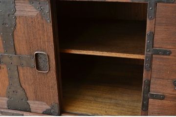 アンティーク家具　古民具　骨董　総桐の小振りな帳場箪笥(桐箪笥、桐たんす)
