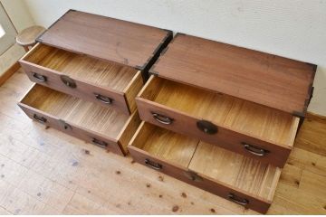 アンティーク家具　☆古民具　骨董　二段重ねシンプルな時代箪笥