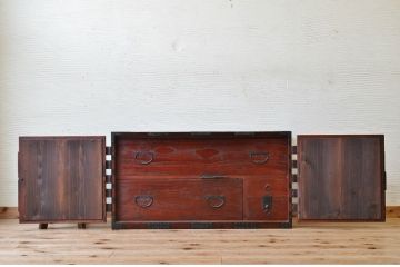 アンティーク家具　虫食い有　観音開き時代箪笥ローボード(ローチェスト)