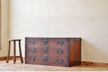アンティーク家具　古い木の時代箪笥ローチェスト