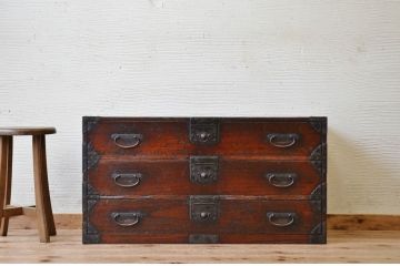 アンティーク家具　古い木の時代箪笥ローチェスト
