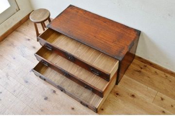 アンティーク家具　古い木の時代箪笥ローチェスト