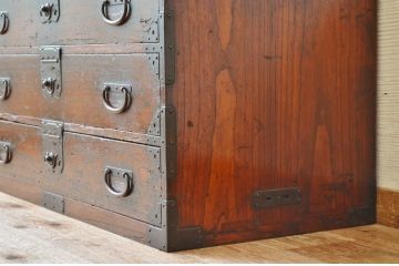 アンティーク家具　古い木の時代箪笥ローチェスト