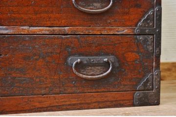 アンティーク家具　古い木の時代箪笥ローチェスト