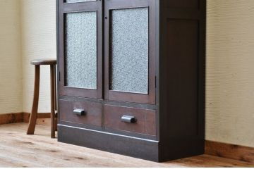 アンティーク家具　ダイヤガラスアンティーク本箱
