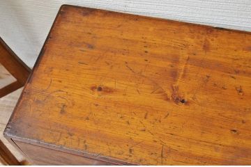 アンティーク家具　古い木のアンティーク小引き出し