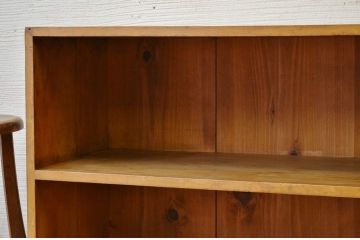アンティーク家具　古い木のシンプルなアンティーク飾り棚