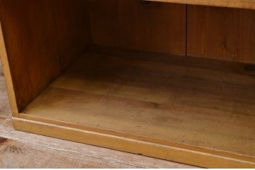 アンティーク家具　古い木のシンプルなアンティーク飾り棚
