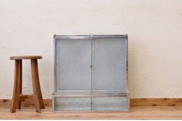アンティーク家具　古い駄菓子屋のブリキL型ガラスケース3