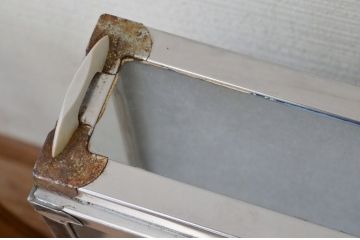 アンティーク家具　古い駄菓子屋のブリキL型ガラスケース3