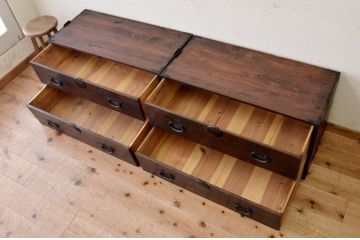 アンティーク家具　☆素敵な雰囲気!古い木の二段重ね時代箪笥