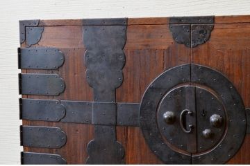 アンティーク家具　☆明治時代　総桐観音開き時代箪笥(桐箪笥、桐たんす)