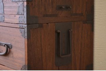 アンティーク家具　☆明治時代　総桐観音開き時代箪笥(桐箪笥、桐たんす)