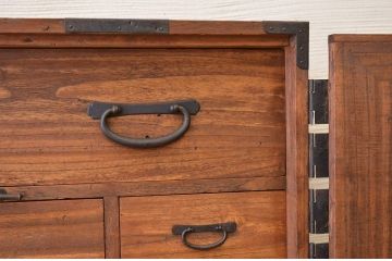アンティーク家具　☆明治時代　総桐観音開き時代箪笥(桐箪笥、桐たんす)