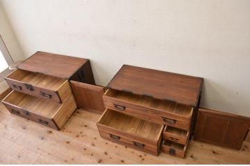 アンティーク家具　☆明治時代　総桐観音開き時代箪笥(桐箪笥、桐たんす)
