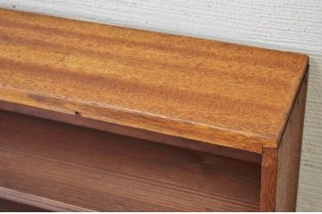 アンティーク家具　古い木の薄型アンティーク飾り棚(本棚、陳列棚)1