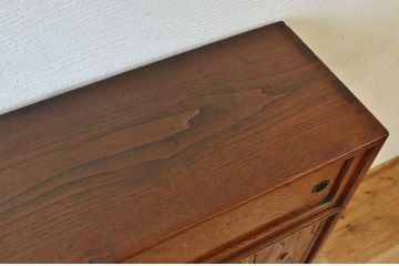 アンティーク家具　最高級!古い栗材と欅材の上質な茶箪笥(収納棚)