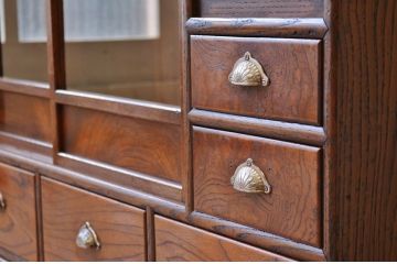 アンティーク家具　最高級!古い栗材と欅材の上質な茶箪笥(収納棚)
