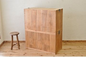 アンティーク家具　☆古い木味のシンプルなアンティークチェスト(時代箪笥)
