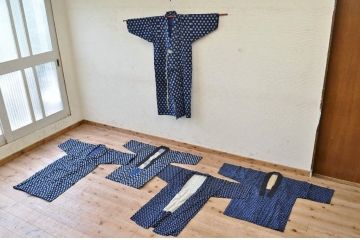 ○古い木綿着物5枚セット4　絣古布材料