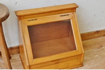 アンティーク家具　可愛いデザイン!アンティーク卓上ガラスケース