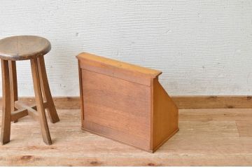 アンティーク家具　可愛いデザイン!アンティーク卓上ガラスケース