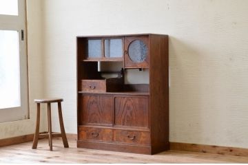 アンティーク家具　可愛いデザイン!結霜ガラスアンティーク茶箪笥