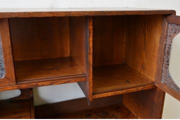 アンティーク家具　可愛いデザイン!結霜ガラスアンティーク茶箪笥