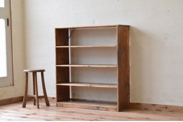 アンティーク家具　古い木味のシンプルなアンティーク飾り棚