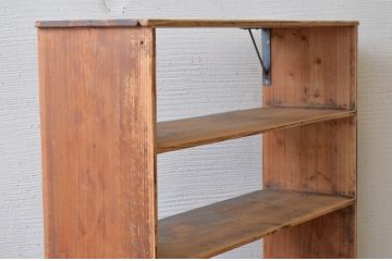 アンティーク家具　古い木味のシンプルなアンティーク飾り棚