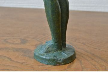 ○米治一作　ブロンズ立像　王冠(鉄製)