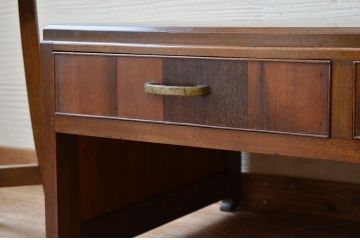 素敵なデザイン!古い洋館の大正ロマン文机