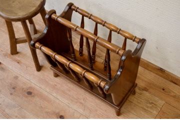 中古　飛騨産業キツツキマーク　マガジンラック