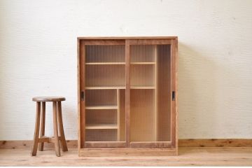 アンティーク家具　古い木味のモールガラスアンティーク下駄箱(収納棚)