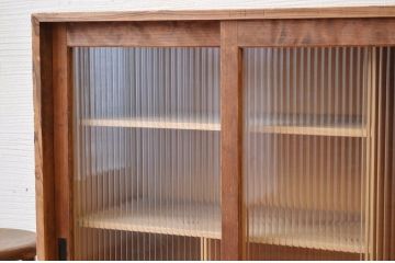 アンティーク家具　古い木味のモールガラスアンティーク下駄箱(収納棚)