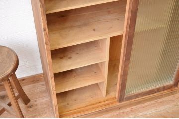 アンティーク家具　古い木味のモールガラスアンティーク下駄箱(収納棚)