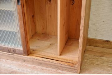 アンティーク家具　古い木味のモールガラスアンティーク下駄箱(収納棚)