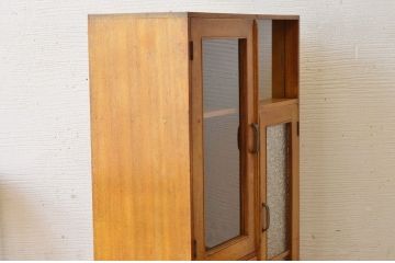 レトロ家具　レトロなデザインの変り型アンティーク本箱