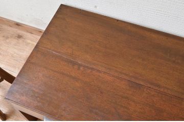 シンプルなアンティーク文机