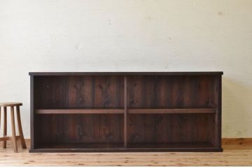 アンティーク家具　★古い木のシンプルな横長アンティーク飾り棚