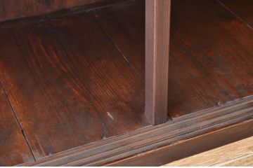アンティーク家具　★古い木のシンプルな横長アンティーク飾り棚