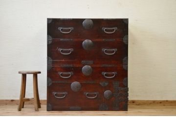 アンティーク家具　☆古民具　骨董　味わい深い漆の綺麗な二段重ね時代箪笥