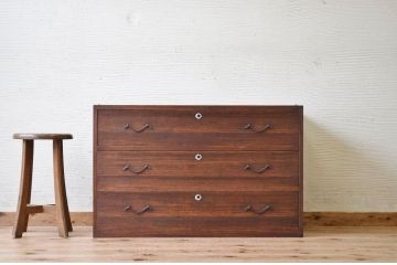 アンティーク家具　シンプルなアンティークローチェスト(ローボード)2