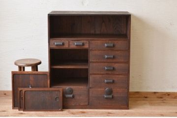 アンティーク家具　多少の傷み有り!!変わり型収納棚
