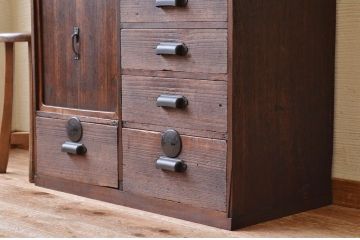 アンティーク家具　多少の傷み有り!!変わり型収納棚