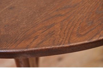 アンティーク家具　素敵なデザイン!大振りなカフェテーブル