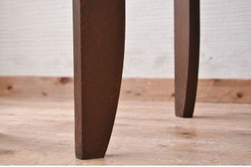 アンティーク家具　素敵なデザイン!大振りなカフェテーブル