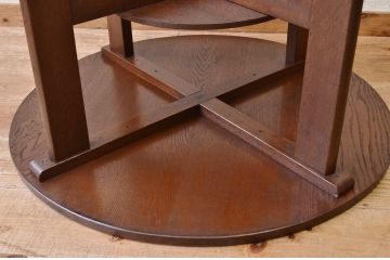 アンティーク家具　素敵なデザイン!大振りなカフェテーブル