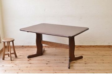 中古　カリモクダイニングテーブル