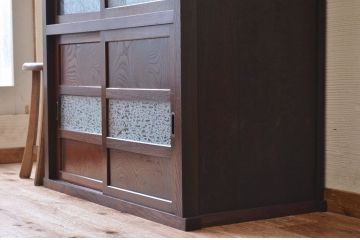 アンティーク家具　前面欅!結霜ガラスアンティーク収納棚(食器棚)
